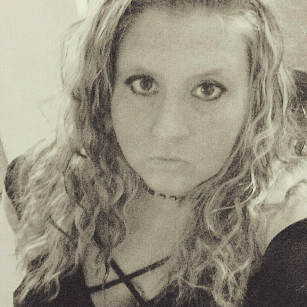 Meet your Posher, April